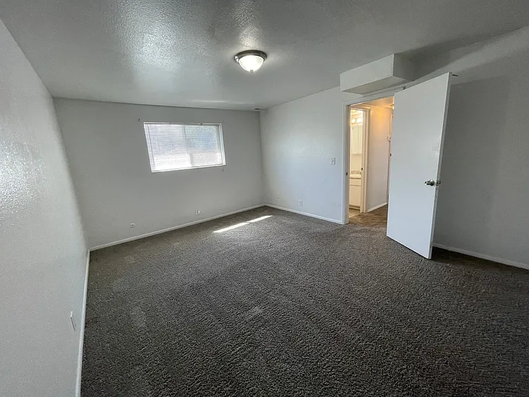 2707 S Adams Street — Photo 11