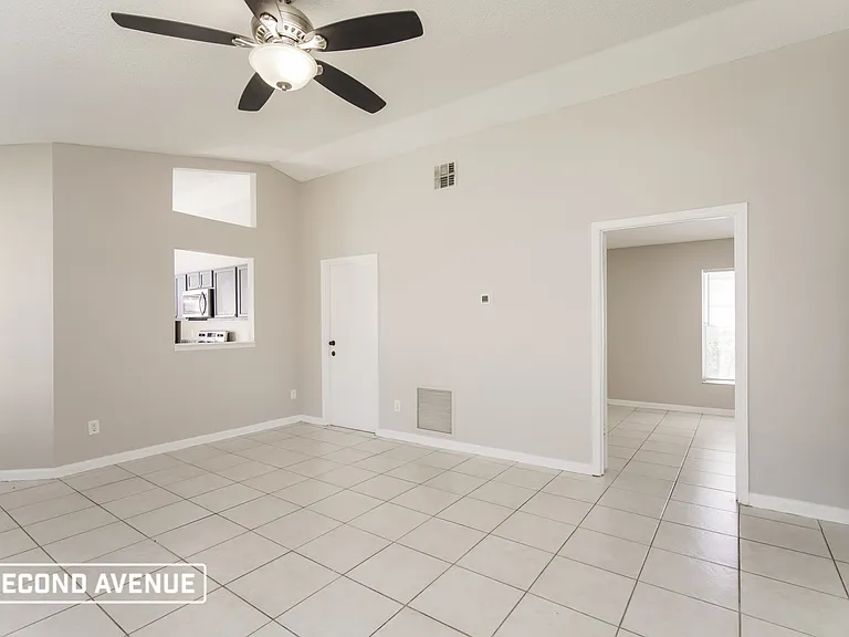 1914 Teaberry Ct — Photo 6