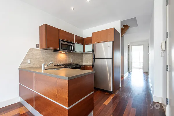 Sold by Brick&Mortar | media 4