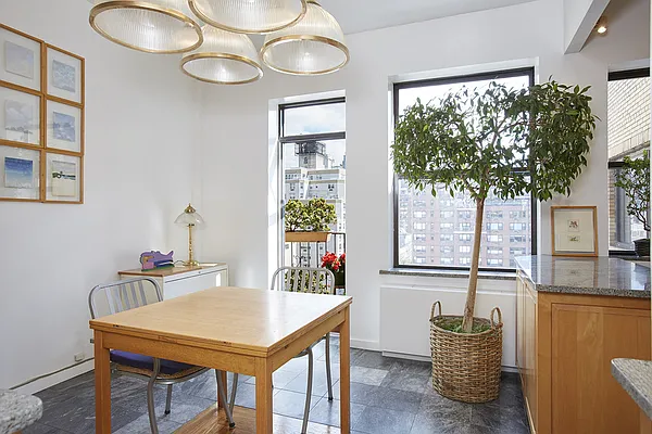 Sold by Stribling | media 16