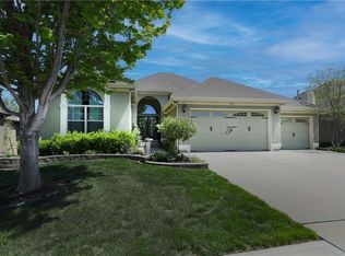 1221 Kettering Ln, Raymore, MO 64083