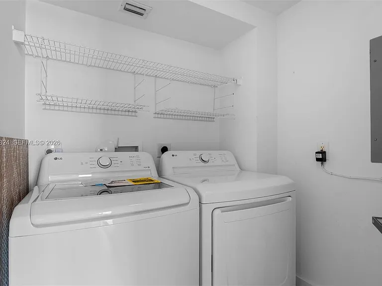 21055 Yacht Club Dr #1409 — Photo 39