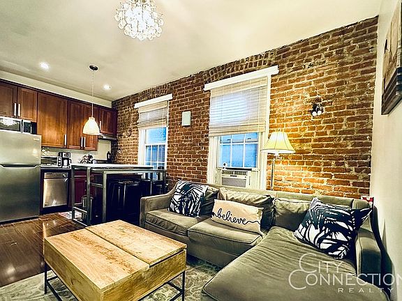 3rd image of 223 E 50th St APT 4C