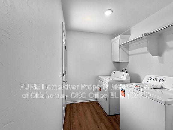 3rd image of 10624 SW 16th St