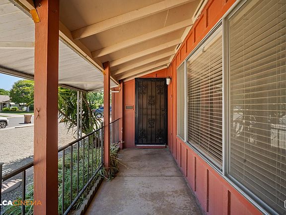 3rd image of 501 Oak Fair Way