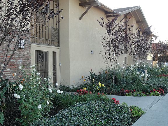 3rd image of 10020 Alondra Blvd APT 11