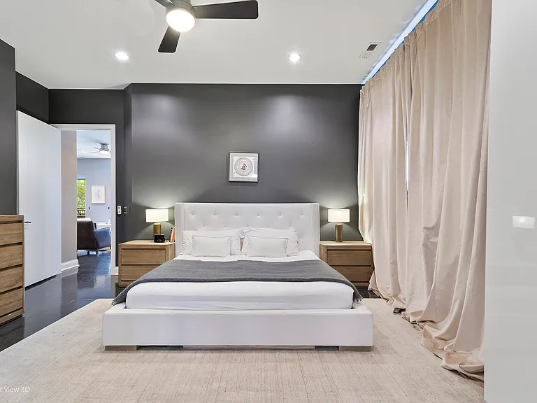 2410 W Bloomingdale Ave #2A — Photo 6