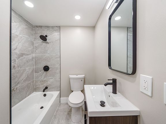 3rd image of 286 N 6th St Floor 3