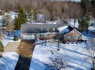 19703 S Boone Rd, Columbia Station, OH 44028