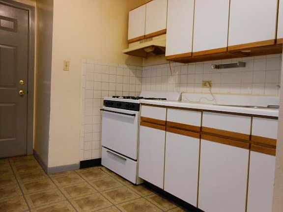 2nd image of 5026 N Kimball Ave APT 2