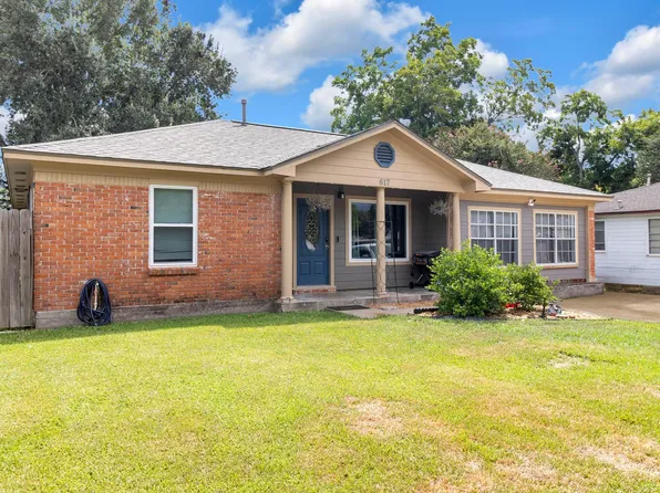 617 Catalpa St, Angleton, TX 77515