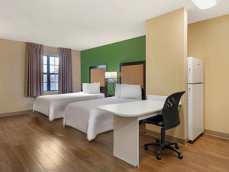 Studio Suite - 2 Twin Beds