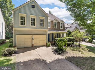 2709 Courthouse Oaks Rd, Vienna, VA 22181