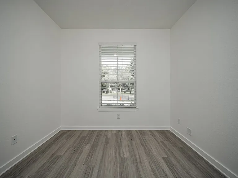 1608 W 5th St #1 — Photo 17
