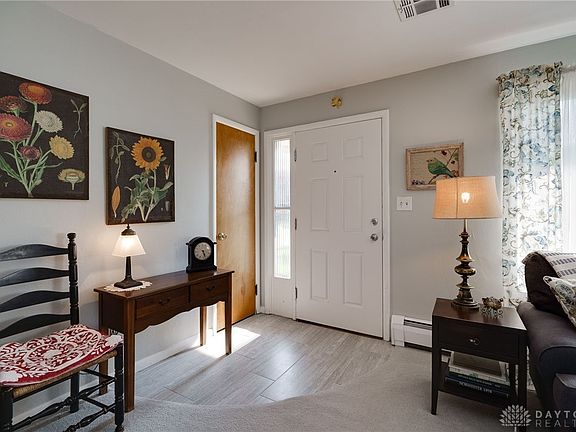 3rd image of 3847 Gardenview Pl