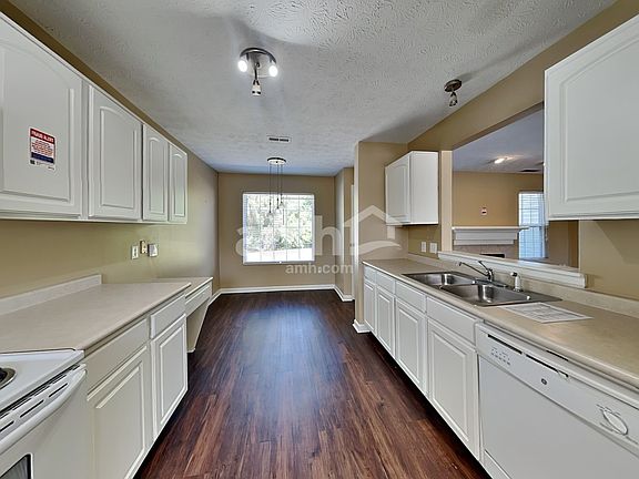 5th image of 12700 Hearthstone Dr