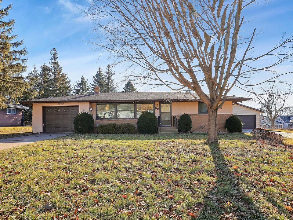 1st image of 466 Southhill Dr