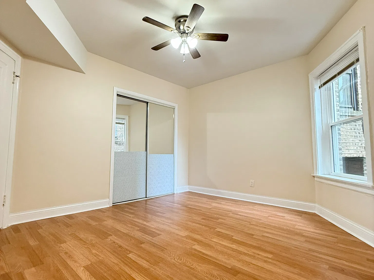 5645 N Kimball Ave — Photo 4