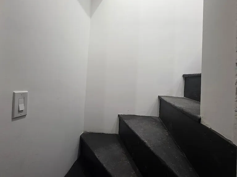 262 Davenport Ave #2 — Photo 8