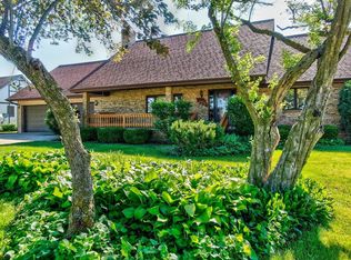 10 Deer Park Ln, Oglesby, IL 61348