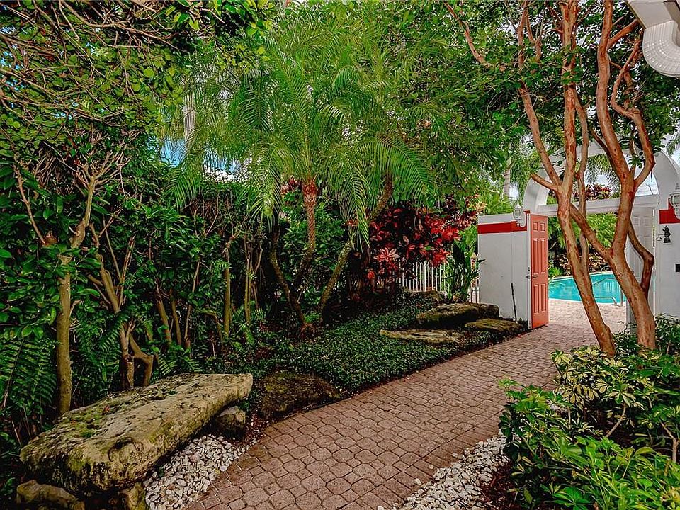 1st image of 1121 Bel Aire Drive