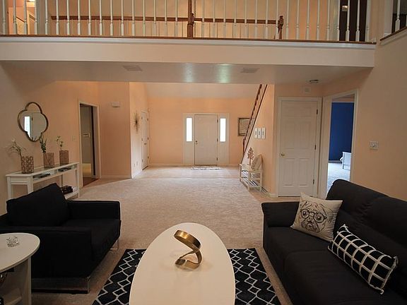 3rd image of 2041 Fairway Blvd