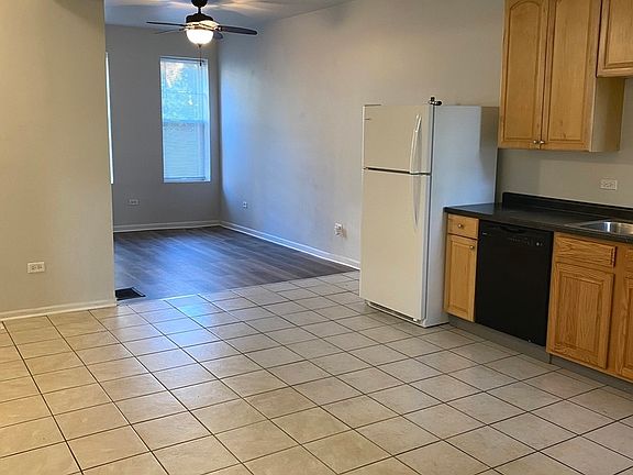 2nd image of 10416 S Maryland Ave #1
