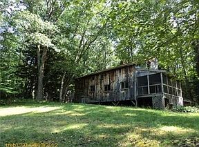 2nd image of 252 Middle Rd