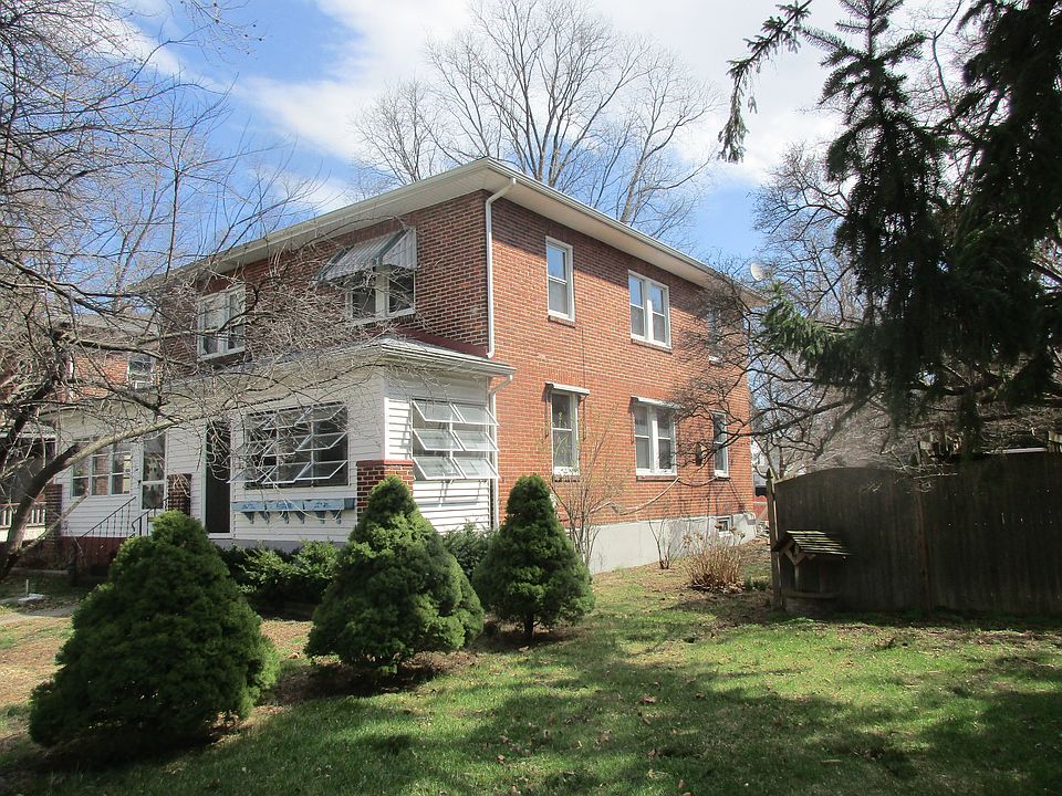 1st image of 8 Laurel Ave