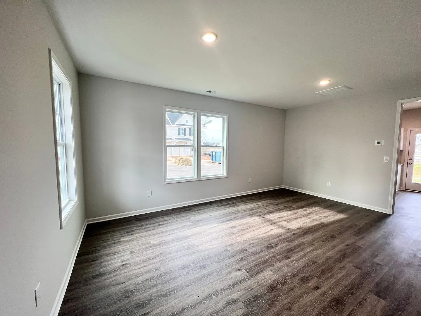 2 Bedroom Townhome in Smithfield! — Photo 4