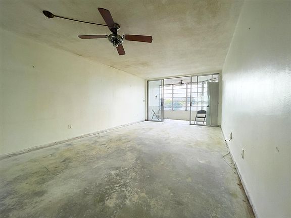 3rd image of 1350 NE 191st Street #B207