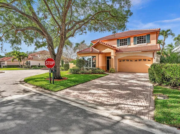 36 Monterey Pointe Drive, Palm Beach Gardens, FL 33418