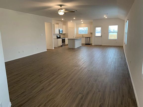 5th image of 217 Chickasaw Ln