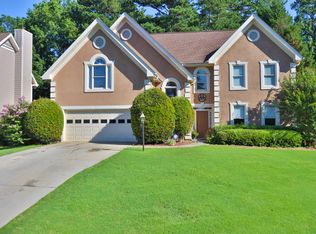 3091 Oak Hampton Ct, Berkeley Lake, GA 30096