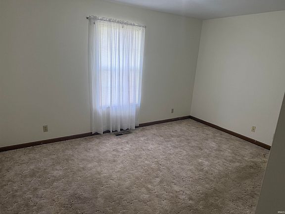 5th image of 4209 Quail Hollow St