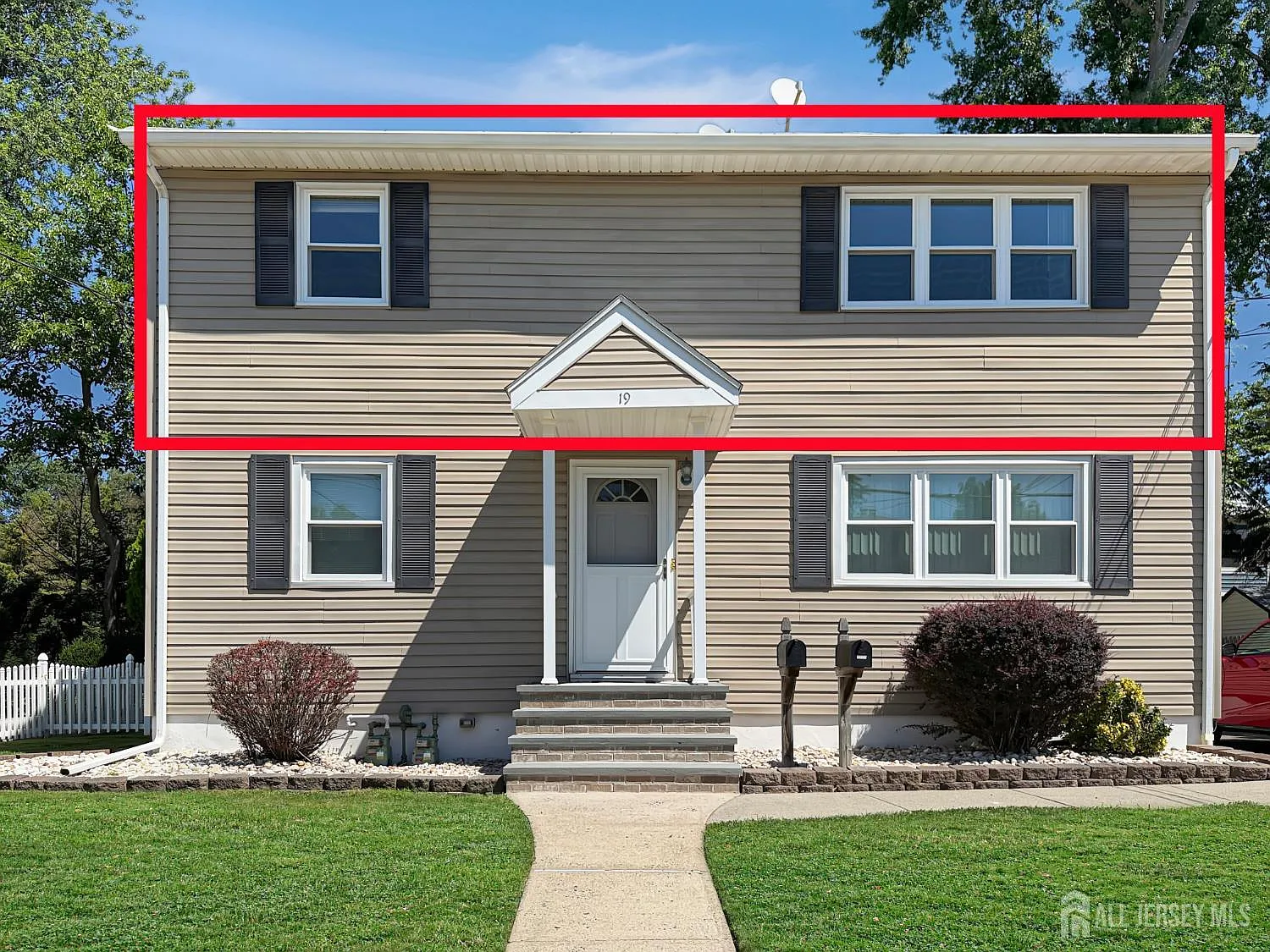 2 bed, 1.0 bath, $2,700 — Photo 2