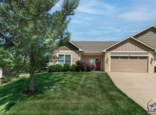 5736 Chimney Rocks Cir, Lawrence, KS 66049