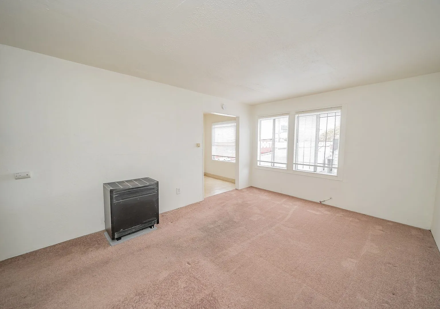 3267 Hollis St — Photo 4