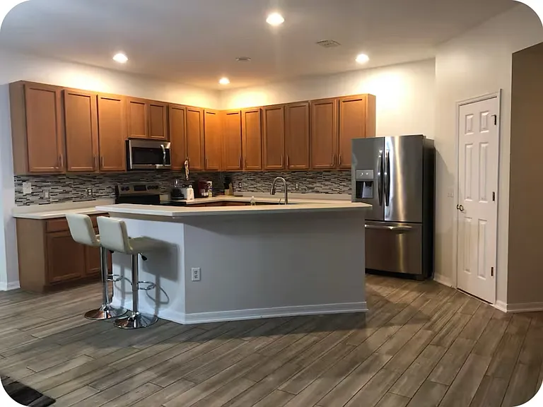 1067 Berkeley Dr — Photo 11