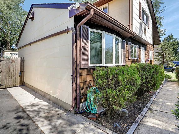 5th image of 6 Tilton Ave