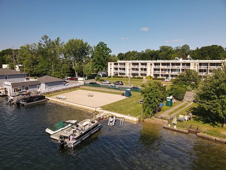 141 E Lake Blvd #F1 — Photo 8