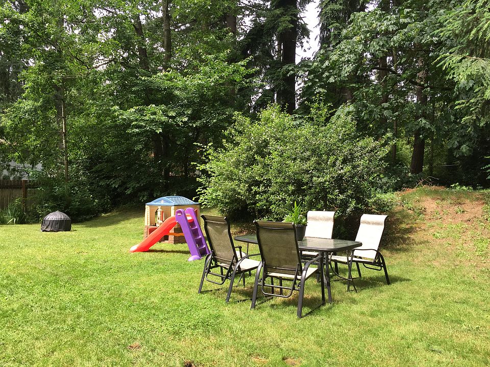 2nd image of 8024 NE 123rd St