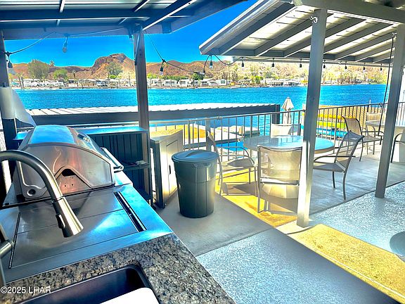 4th image of 9378 Riverside Dr