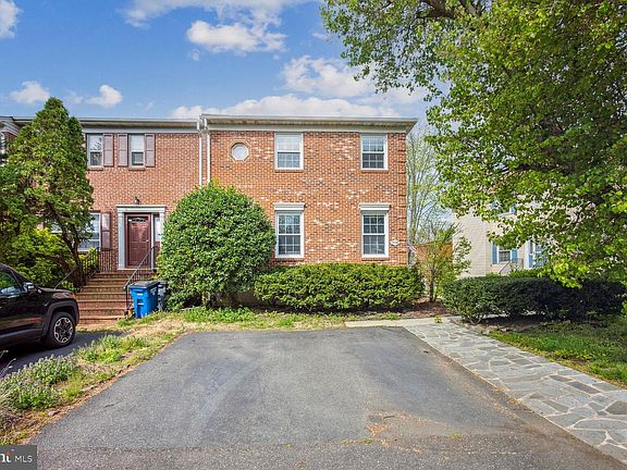2nd image of 7136 Lake Cove Dr