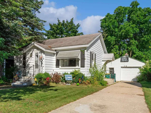 2810 Hannah St, Marinette, WI 54143