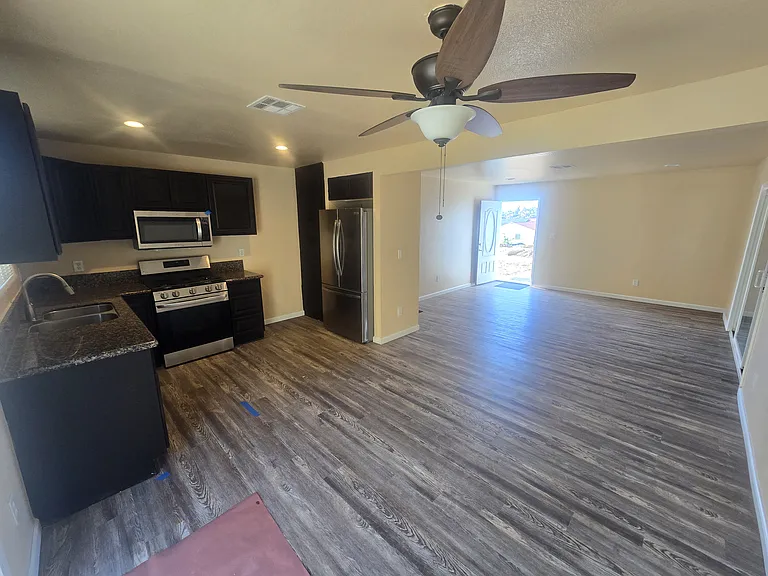 5539 Santa Margarita St — Photo 30