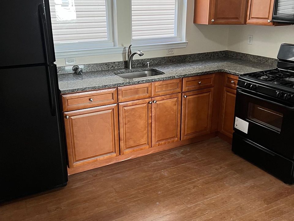 1st image of 34 Seneca St #1R
