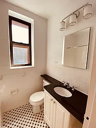 Rented by Metropolis Real Estate of Manhattan