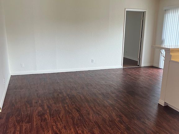 2nd image of 14227 Calvert St APT 5