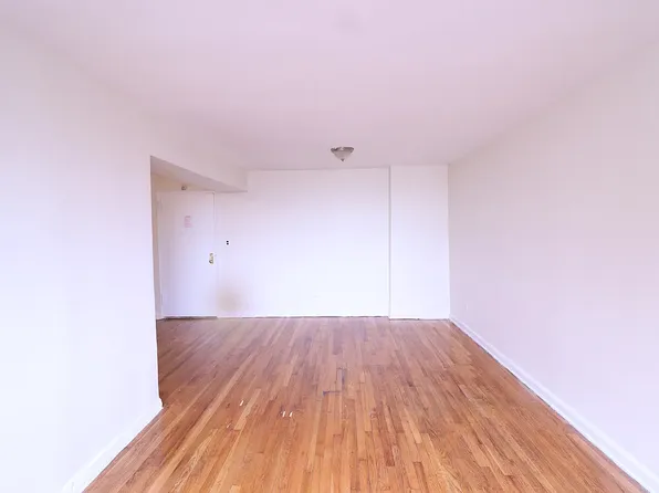 132-25 Maple Avenue image 1 of 6